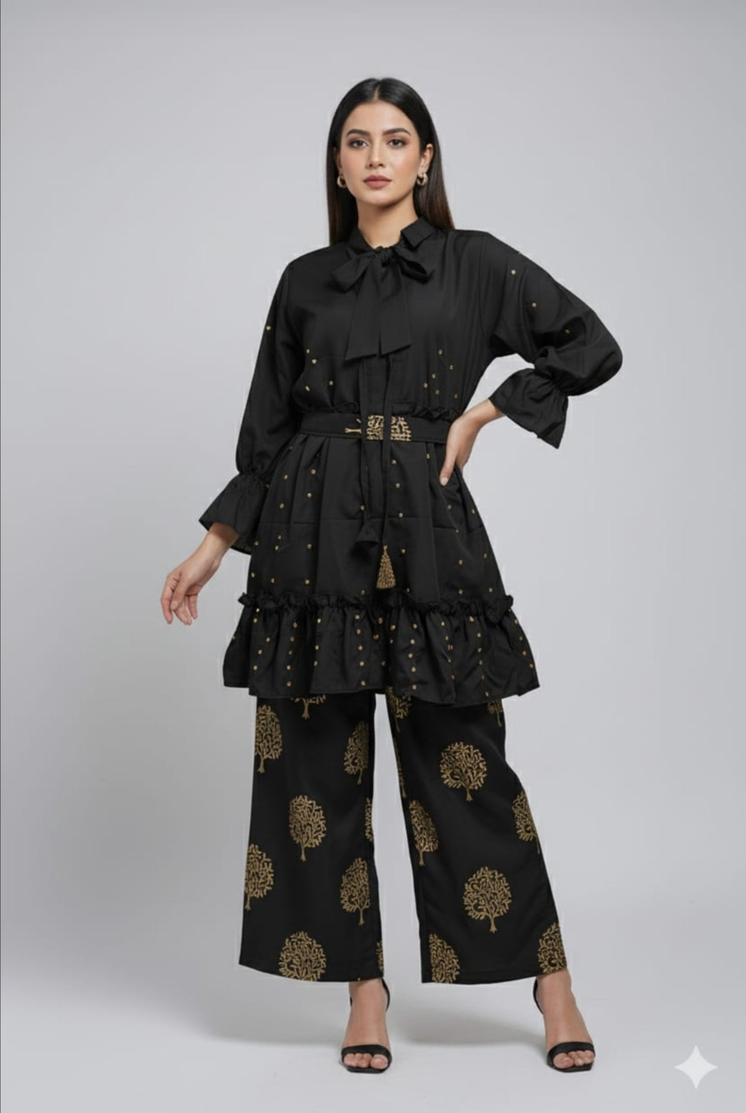 Moti charm - Western Top - Palzo ✨